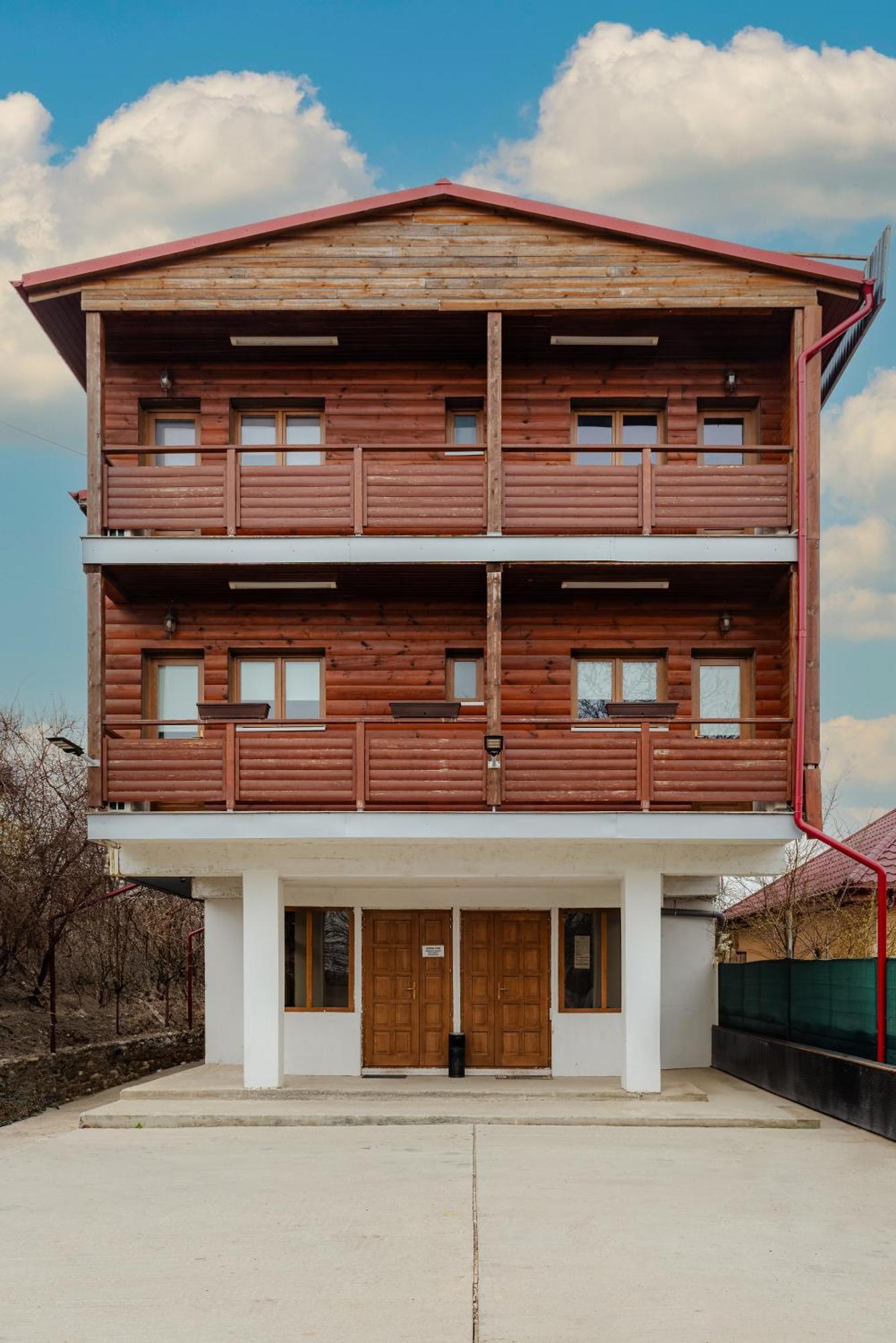 Business Transit To Therme & Bucharest Airport Săftica Exterior photo